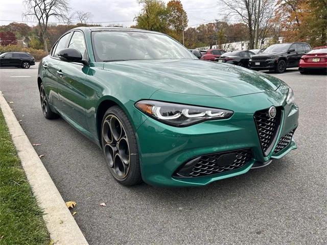 2025 Alfa Romeo Giulia GIULIA INTENSA AWD 2025 Alfa Romeo Giulia GIULIA INTENSA AWD