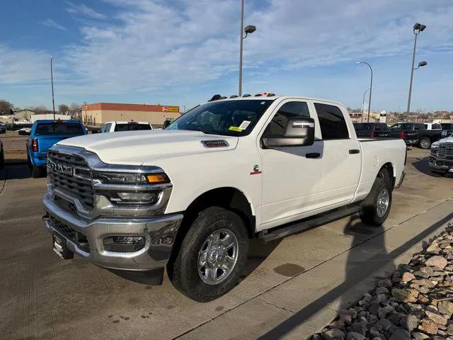 2026 RAM Ram 2500 RAM 2500 TRADESMAN CREW CAB 4X4 64 BOX