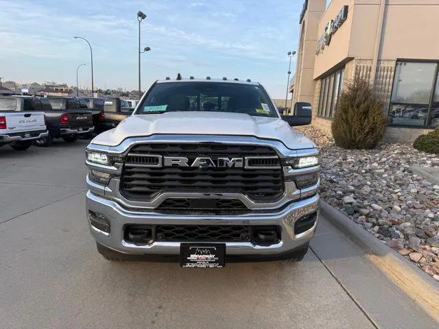 2026 RAM Ram 2500 RAM 2500 TRADESMAN CREW CAB 4X4 64 BOX