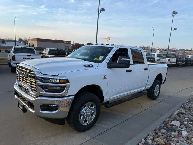 2026 RAM Ram 2500 RAM 2500 TRADESMAN CREW CAB 4X4 64 BOX