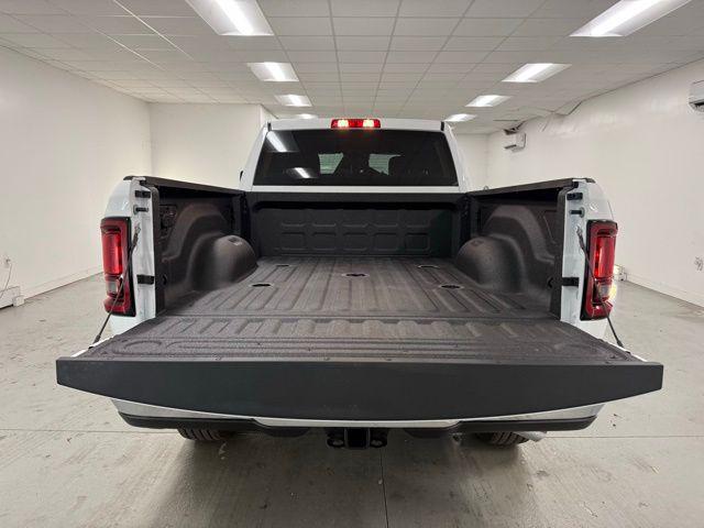 2026 Ram 2500 Tradesman Crew Cab 4x4 64 Box