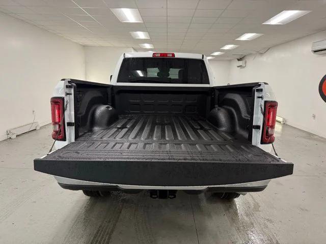 2026 Ram 2500 Tradesman Crew Cab 4x4 64 Box