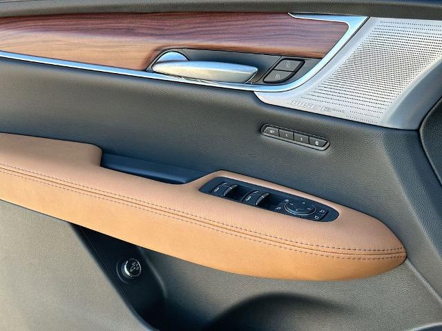 2025 Cadillac XT5 FWD Premium Luxury