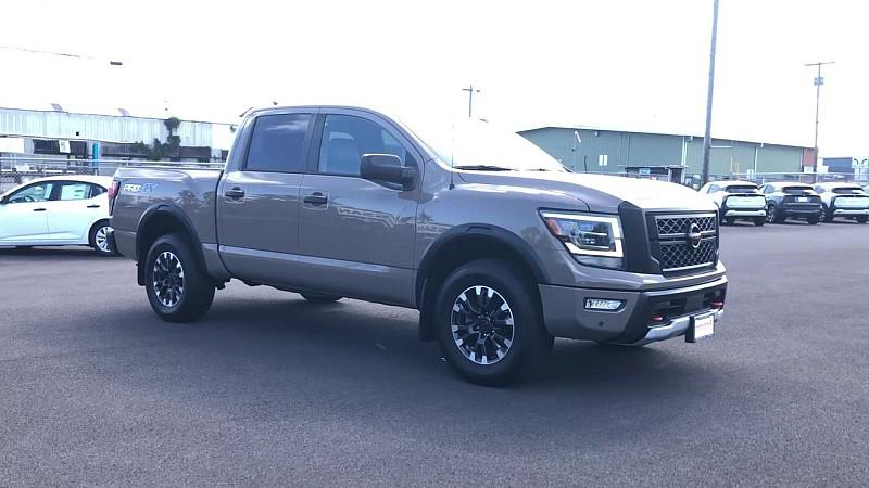 2021 Nissan TITAN Crew Cab PRO-4X 4x4