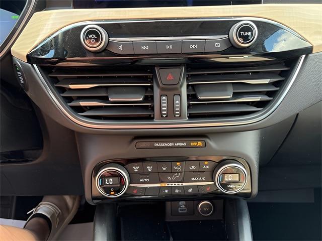 2021 Ford Escape Titanium Hybrid