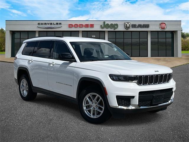 2023 Jeep Grand Cherokee L Laredo 4x2