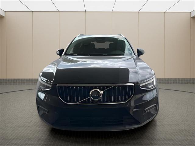 2025 Volvo XC40 B5 Core Bright Theme 2025 Volvo XC40 B5 Core Bright Theme