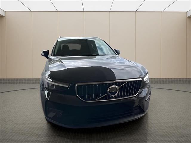 2025 Volvo XC40 B5 Core Bright Theme 2025 Volvo XC40 B5 Core Bright Theme