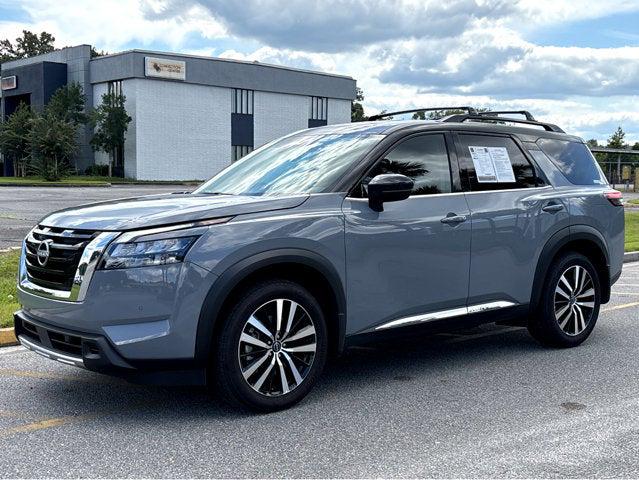 2025 Nissan Pathfinder Platinum FWD