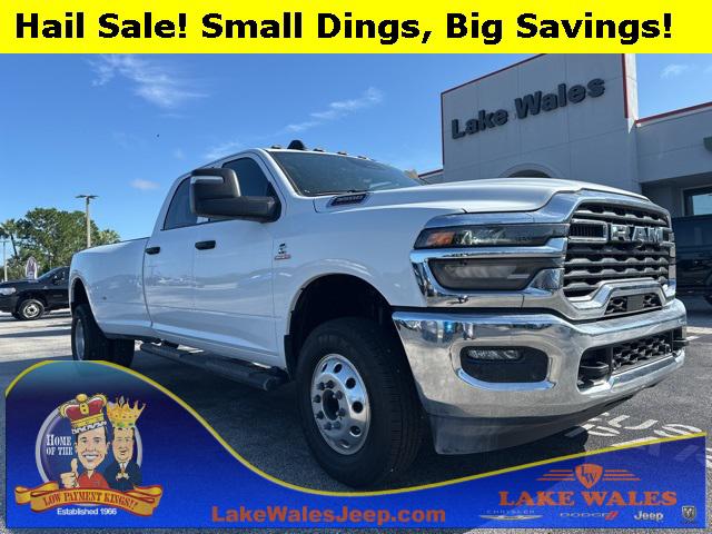 2025 RAM 3500 Tradesman Crew Cab 4x4 8 Box