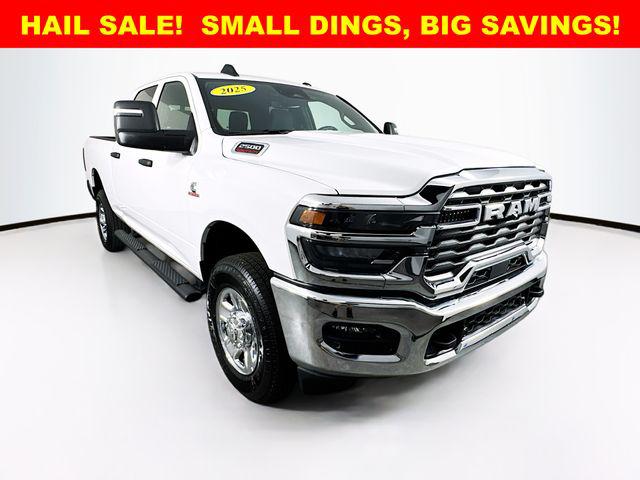 2025 RAM 2500 Tradesman Crew Cab 4x4 64 Box