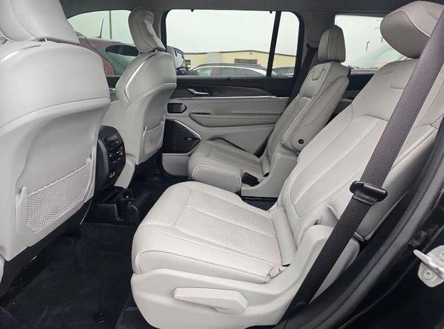 2022 Jeep Grand Cherokee L Overland 4x4