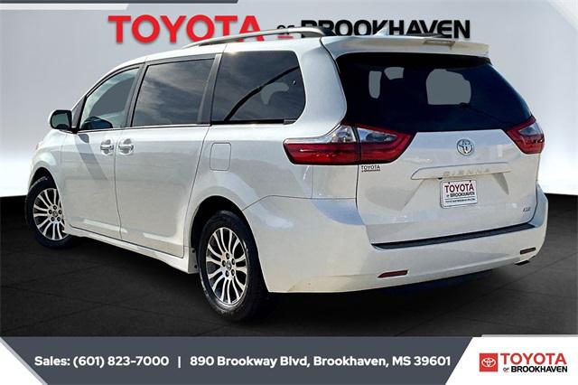 2020 Toyota Sienna XLE 2020 Toyota Sienna XLE