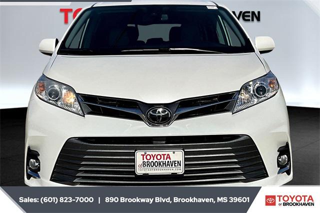 2020 Toyota Sienna XLE 2020 Toyota Sienna XLE