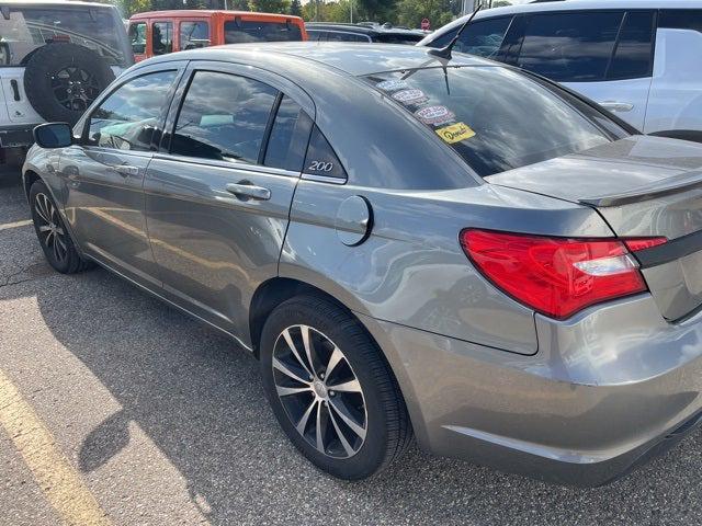 2012 Chrysler 200 S