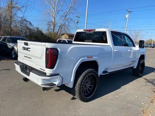 2025 GMC Sierra 3500HD 4WD Crew Cab Standard Bed AT4