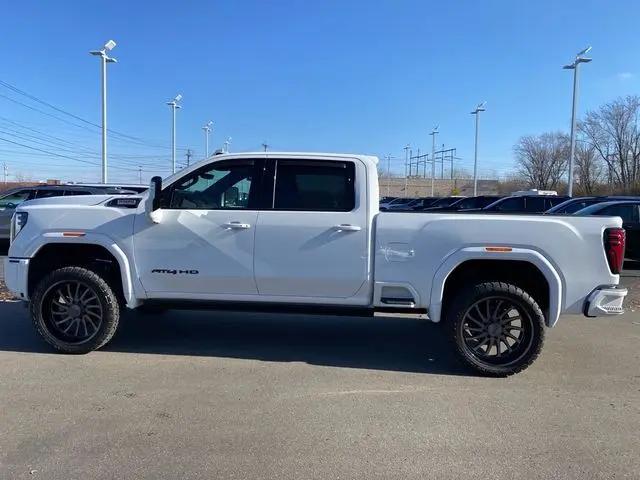 2025 GMC Sierra 3500HD 4WD Crew Cab Standard Bed AT4
