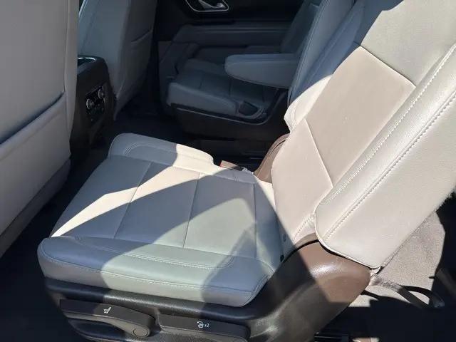 2022 Chevrolet Suburban 4WD Z71