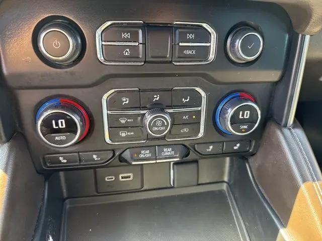 2022 Chevrolet Suburban 4WD Z71