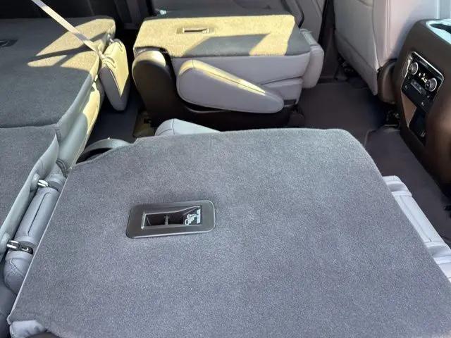 2022 Chevrolet Suburban 4WD Z71