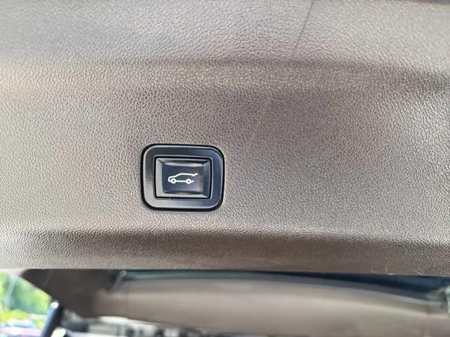2022 Chevrolet Suburban 4WD Z71