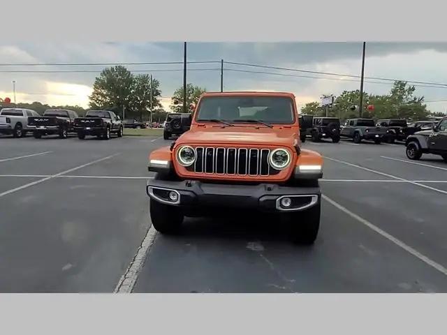 2025 Jeep Wrangler 4-Door Sahara 4x4