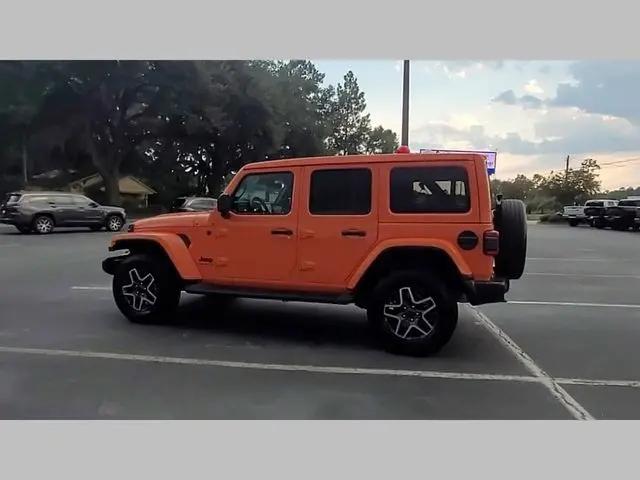 2025 Jeep Wrangler 4-Door Sahara 4x4