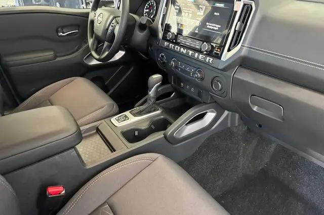 2026 Nissan Frontier Crew Cab SV 4x4