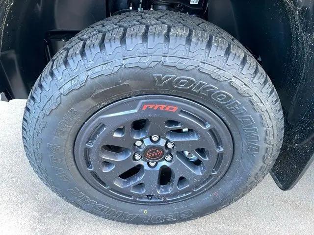 2026 Nissan Frontier Crew Cab PRO-4X 4x4