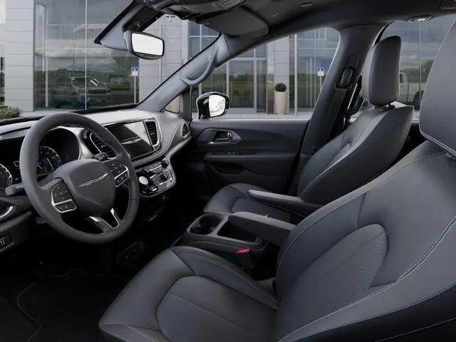 2026 Chrysler Pacifica Select AWD