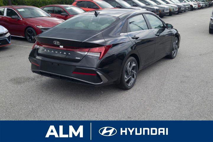 2025 Hyundai Elantra Hybrid Limited photo 3