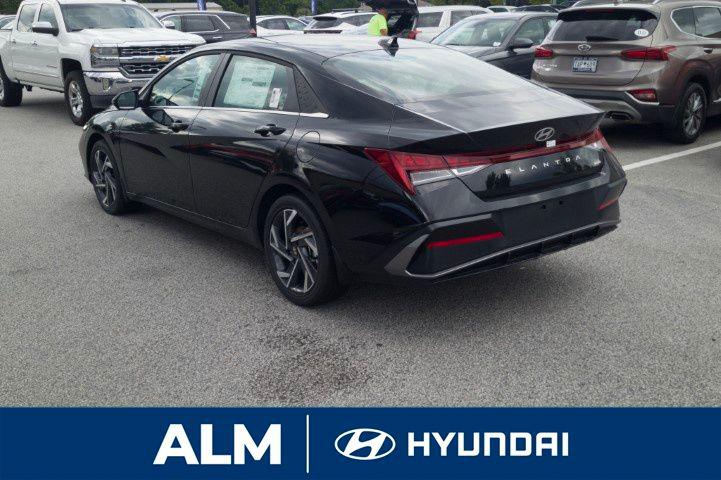 2025 Hyundai Elantra Hybrid Limited photo 4