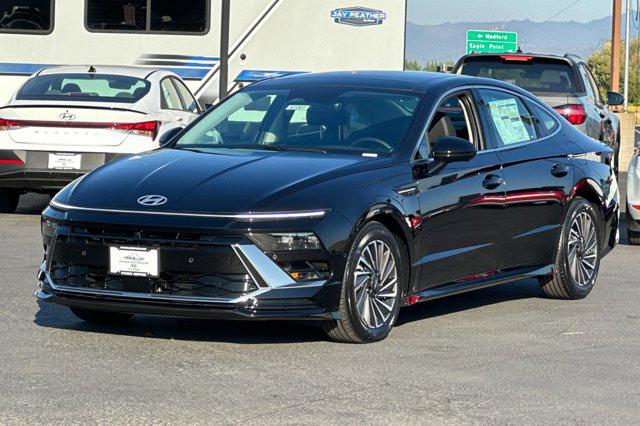 2025 Hyundai Sonata Hybrid Limited - Photo 8