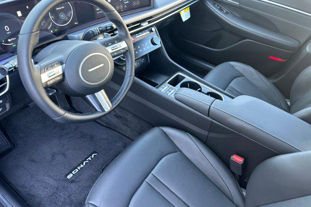 2025 Hyundai Sonata Hybrid Limited - Photo 10