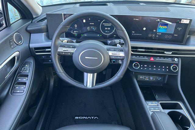 2025 Hyundai Sonata Hybrid Limited - Photo 14