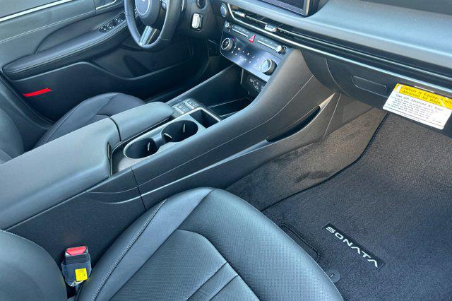 2025 Hyundai Sonata Hybrid Limited - Photo 15