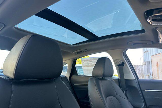 2025 Hyundai Sonata Hybrid Limited - Photo 16