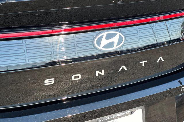 2025 Hyundai Sonata Hybrid Limited - Photo 25