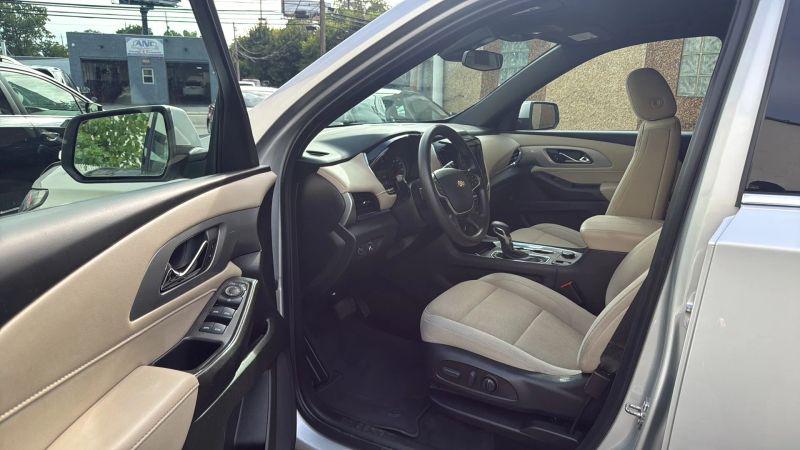 2022 Chevrolet Traverse AWD 1FL