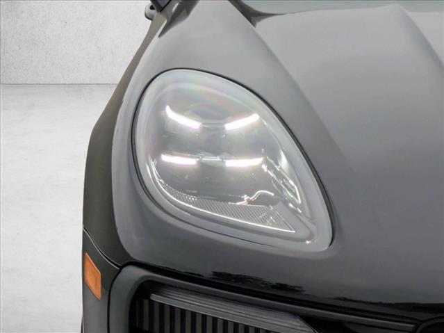 2025 Porsche Macan S
