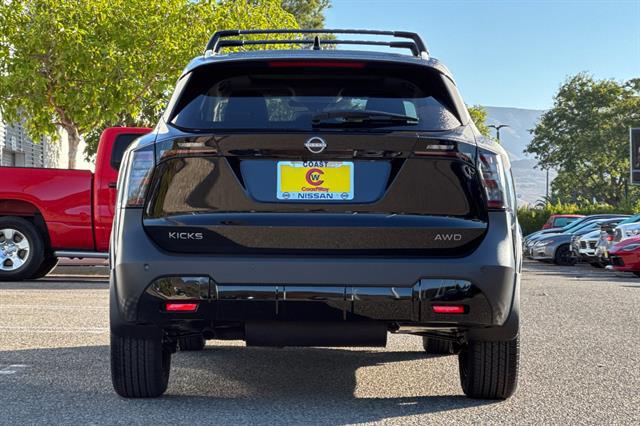 2026 Nissan Kicks SV