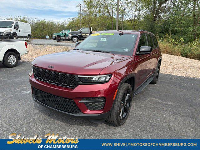 2022 Jeep Grand Cherokee Altitude 4x4 2022 Jeep Grand Cherokee Altitude 4x4