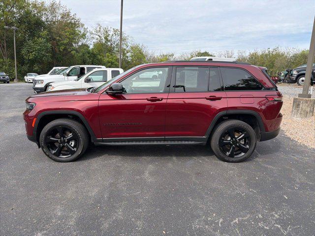 2022 Jeep Grand Cherokee Altitude 4x4 2022 Jeep Grand Cherokee Altitude 4x4