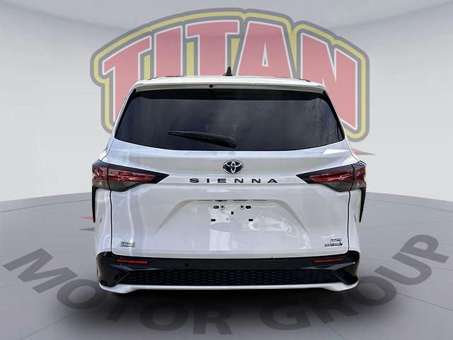 2023 Toyota Sienna XSE [2]