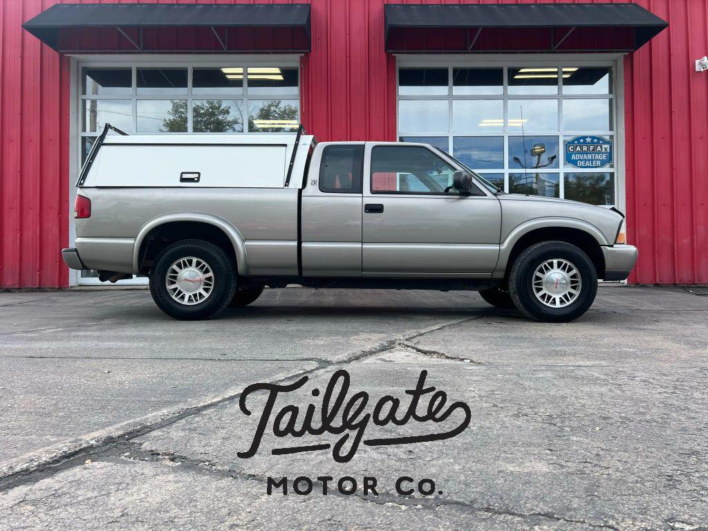 2001 GMC Sonoma SLS's photo