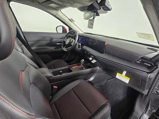 2025 Nissan Kicks SR Intelligent AWD