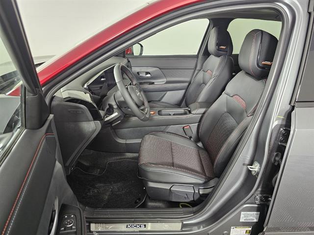 2025 Nissan Kicks SR Intelligent AWD