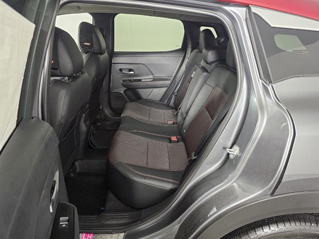 2025 Nissan Kicks SR Intelligent AWD