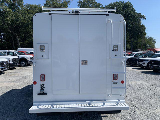 2025 Ford Transit Cutaway T-350 RWD DRW 138" WB 9950 GVWR