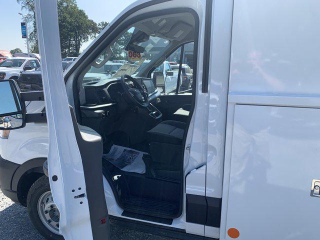 2025 Ford Transit Cutaway T-350 RWD DRW 138" WB 9950 GVWR